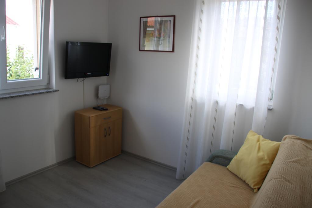 Mediterranean Oasis Apartments Baška Chambre photo