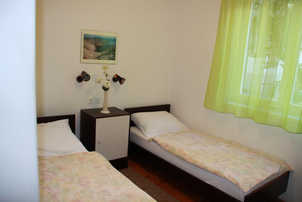 Mediterranean Oasis Apartments Baška Extérieur photo